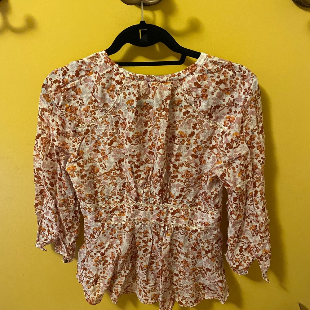 Moulinette Soeurs Floral Keyhole Top - Picture 3 of 5